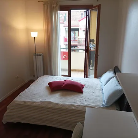 Cove 15mvenice -free Park- Near Airport Apartment